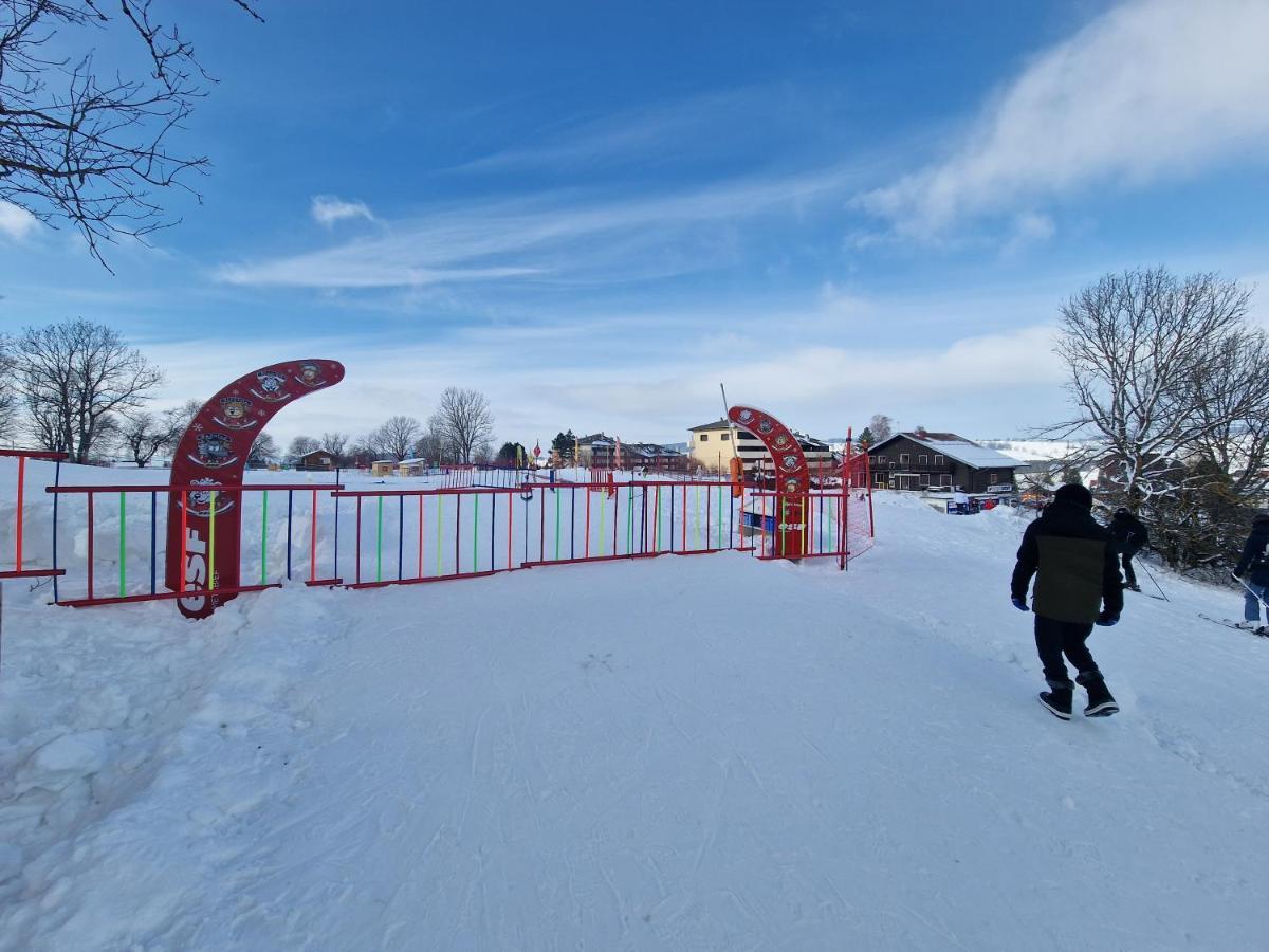VIP Place Family Alti1000 Télésiège Métabief Avec jardin privé à 50 M des pistes Esterno foto
